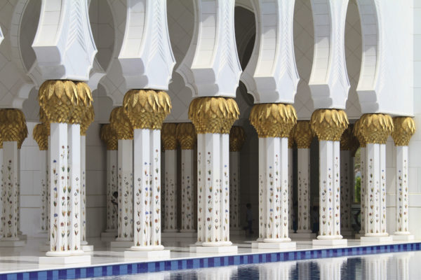 colunas na Mesquita de Abu Dhabi