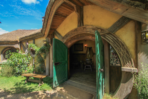 Entrada para o Green Dragon Tavern em Hobbiton